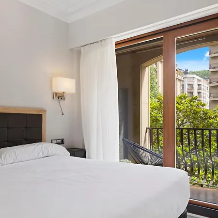 Always Easy I Bermingham * San Sebastián