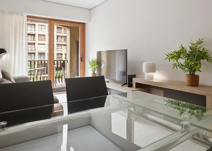 Always Easy I Bermingham Апартаменти