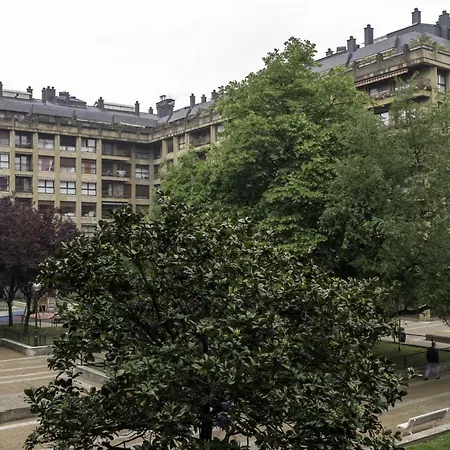 Always Easy I Bermingham * San Sebastián