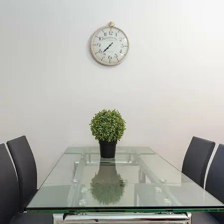 Always Easy I Bermingham Apartamento