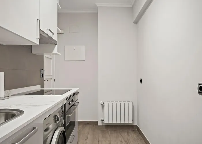 Always Easy I Bermingham * San Sebastian