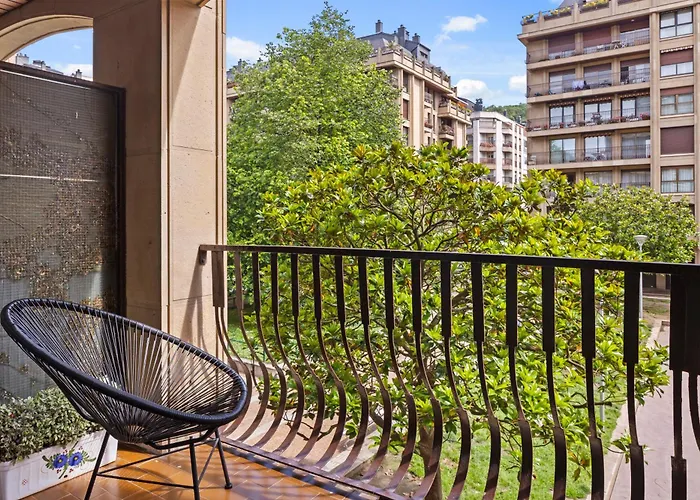 Always Easy I Bermingham San Sebastian